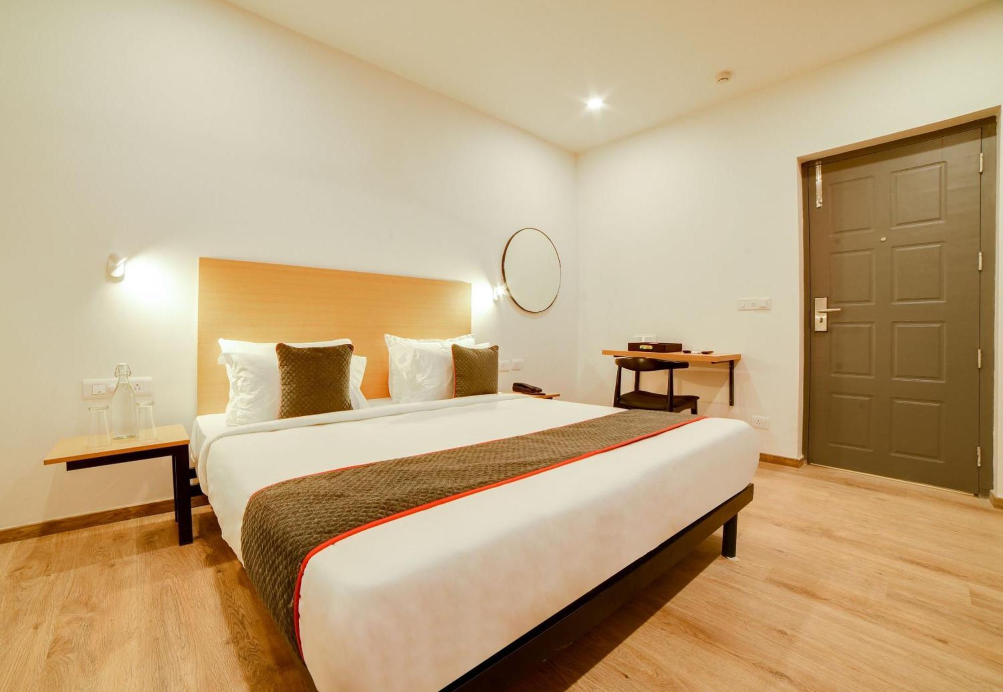 Super Townhouse Hosur Main Road Bommanahalli Near Gopalan Innovation Mall Bangalore Eksteriør billede