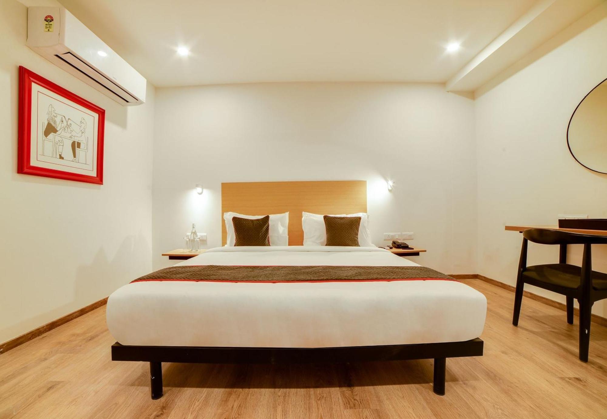 Super Townhouse Hosur Main Road Bommanahalli Near Gopalan Innovation Mall Bangalore Eksteriør billede