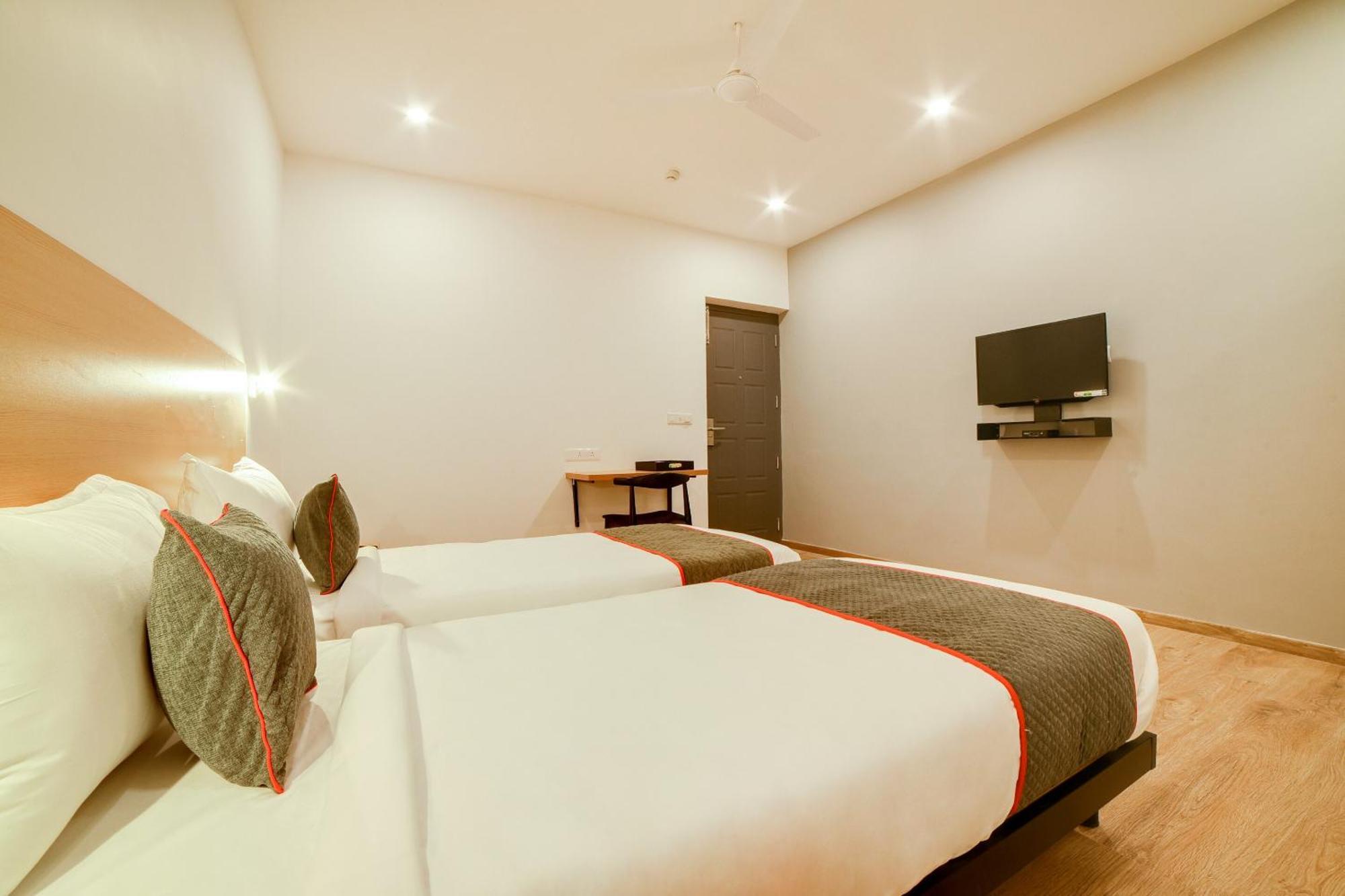 Super Townhouse Hosur Main Road Bommanahalli Near Gopalan Innovation Mall Bangalore Eksteriør billede