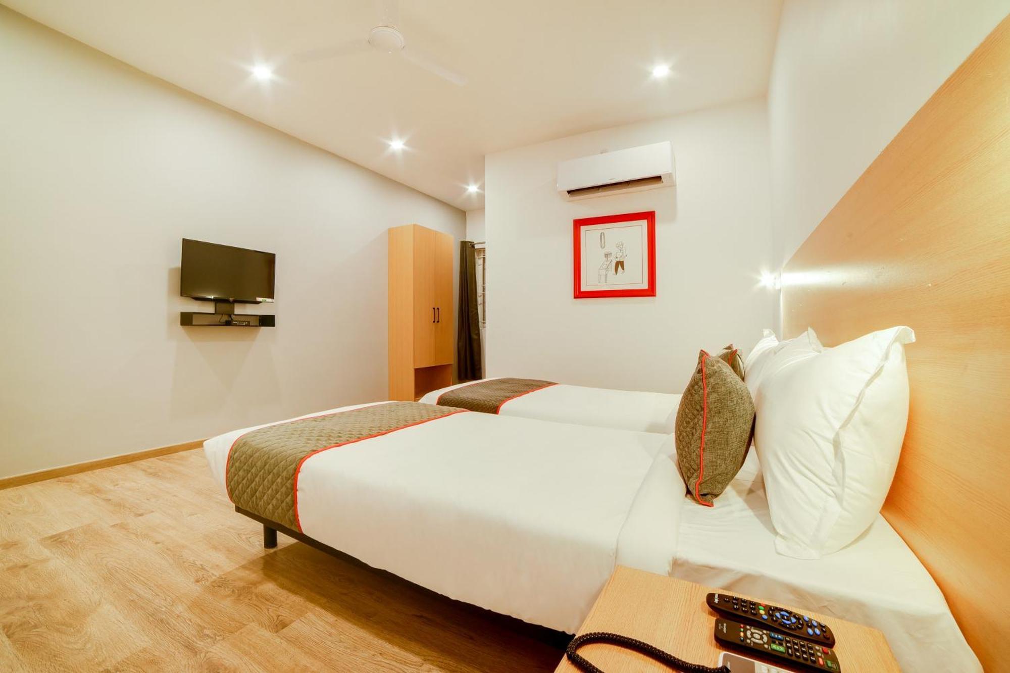 Super Townhouse Hosur Main Road Bommanahalli Near Gopalan Innovation Mall Bangalore Eksteriør billede