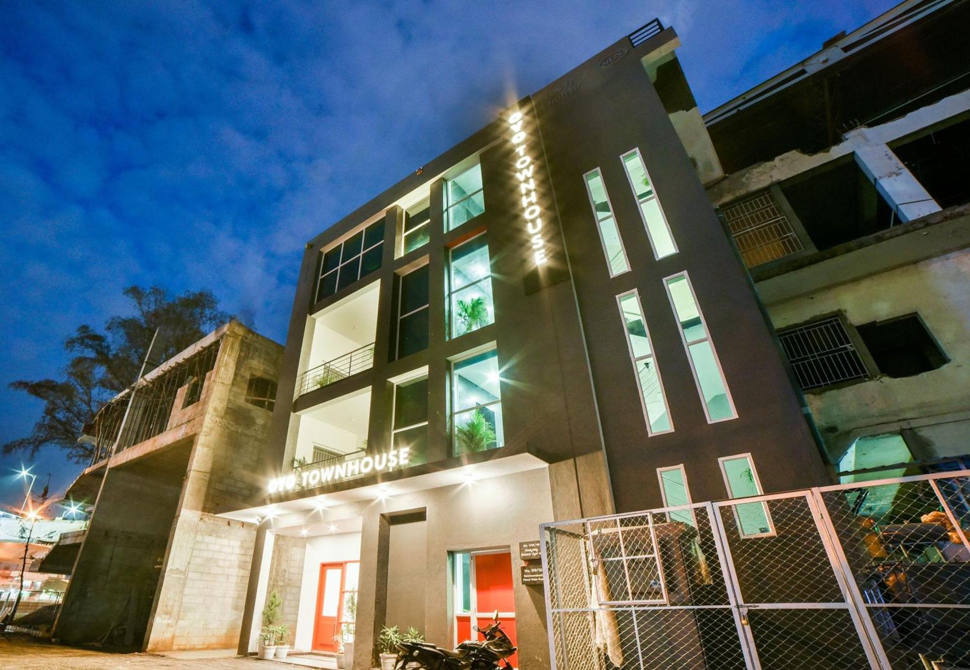 Super Townhouse Hosur Main Road Bommanahalli Near Gopalan Innovation Mall Bangalore Eksteriør billede