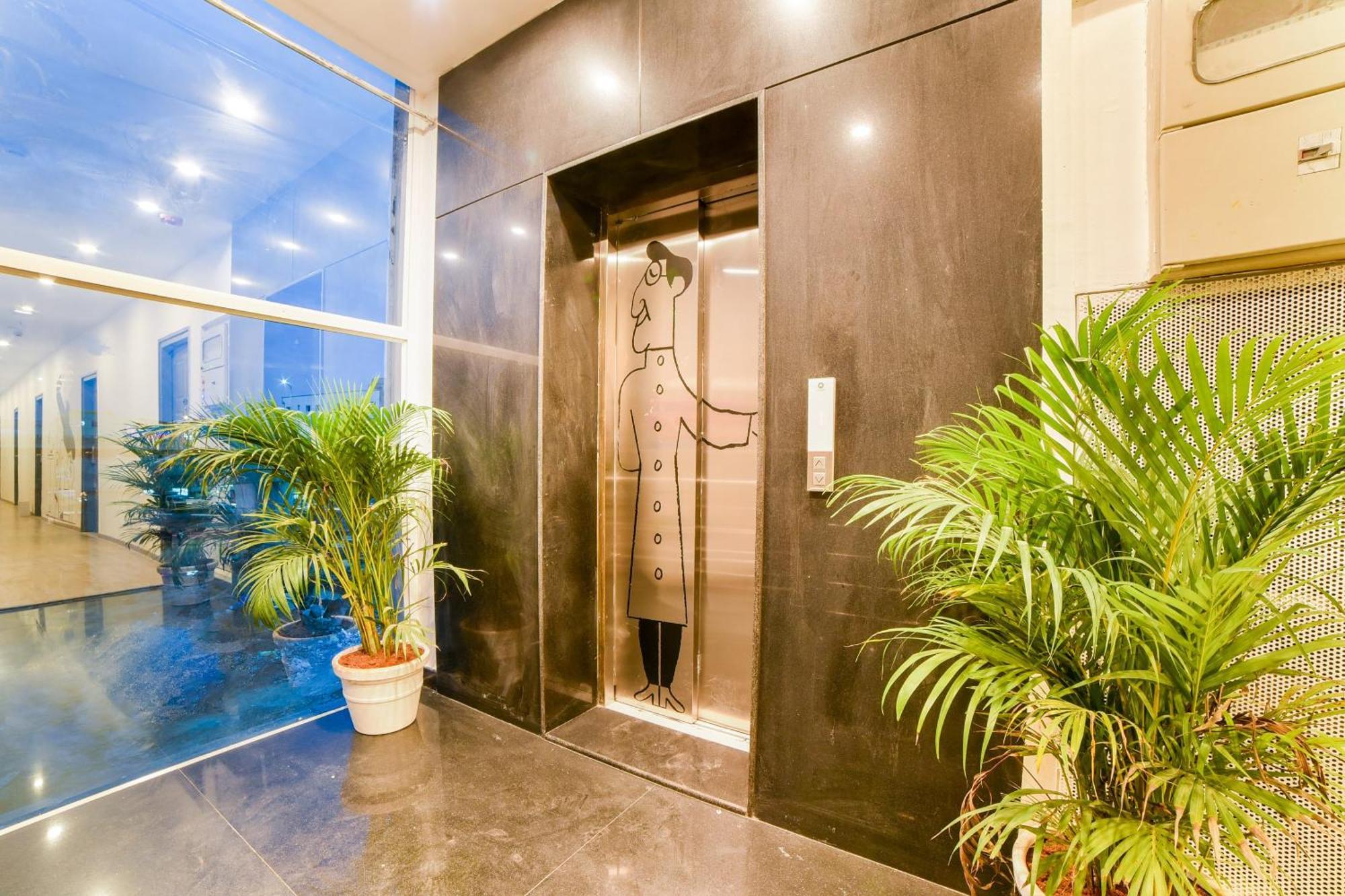 Super Townhouse Hosur Main Road Bommanahalli Near Gopalan Innovation Mall Bangalore Eksteriør billede